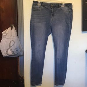 Blue skinny jeans 👖